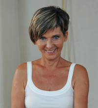 3766435403583247_mojca-portret-2-002.png